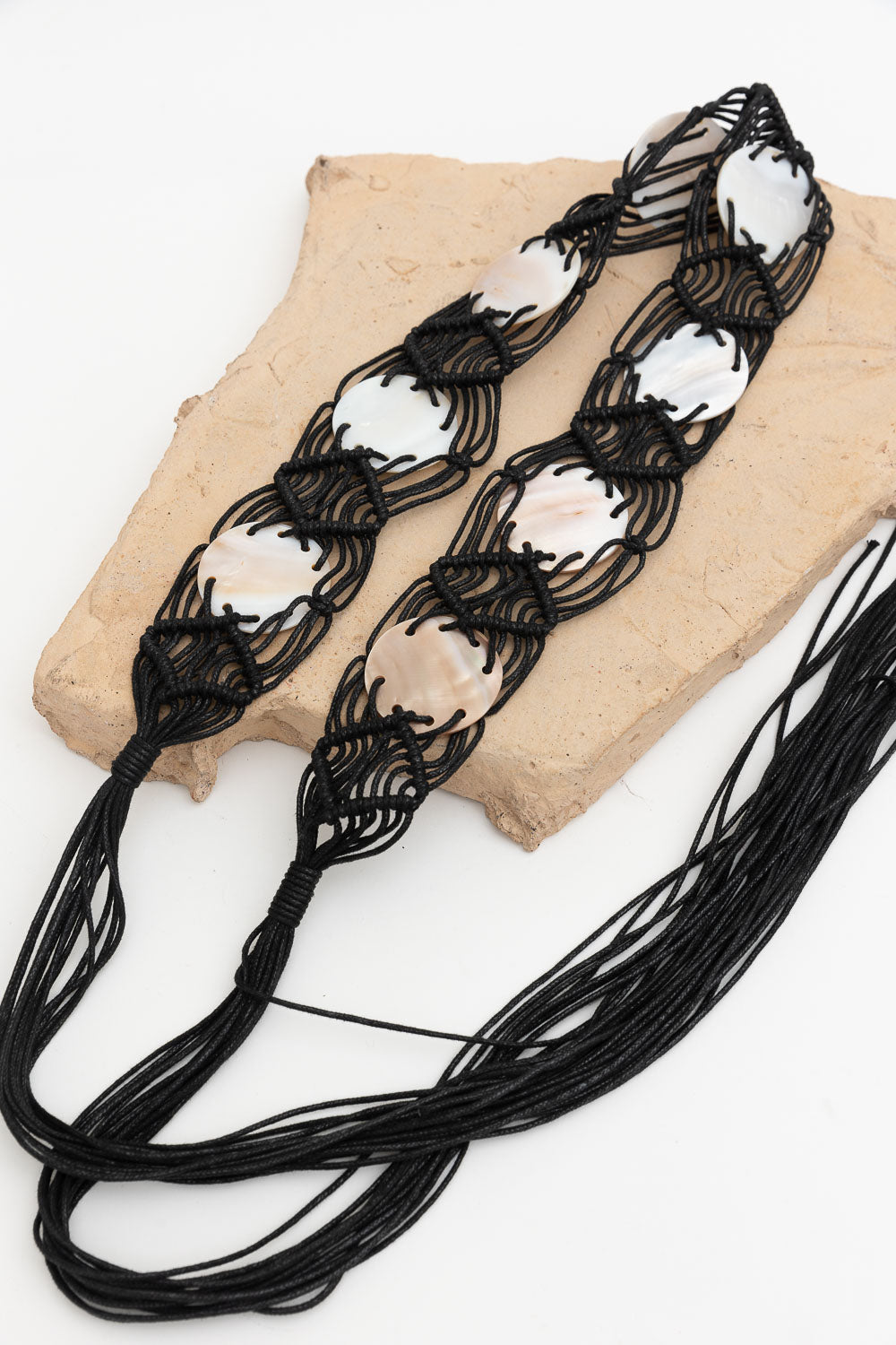 Bohemian Macramé Belt – Handwoven with Seashell Accents