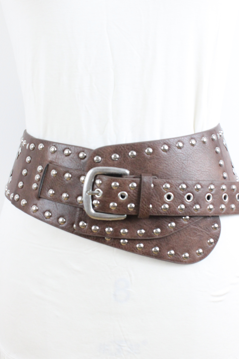 Studded Western Wide Belt – Bold Cowboy Waistband 🤠⛓️