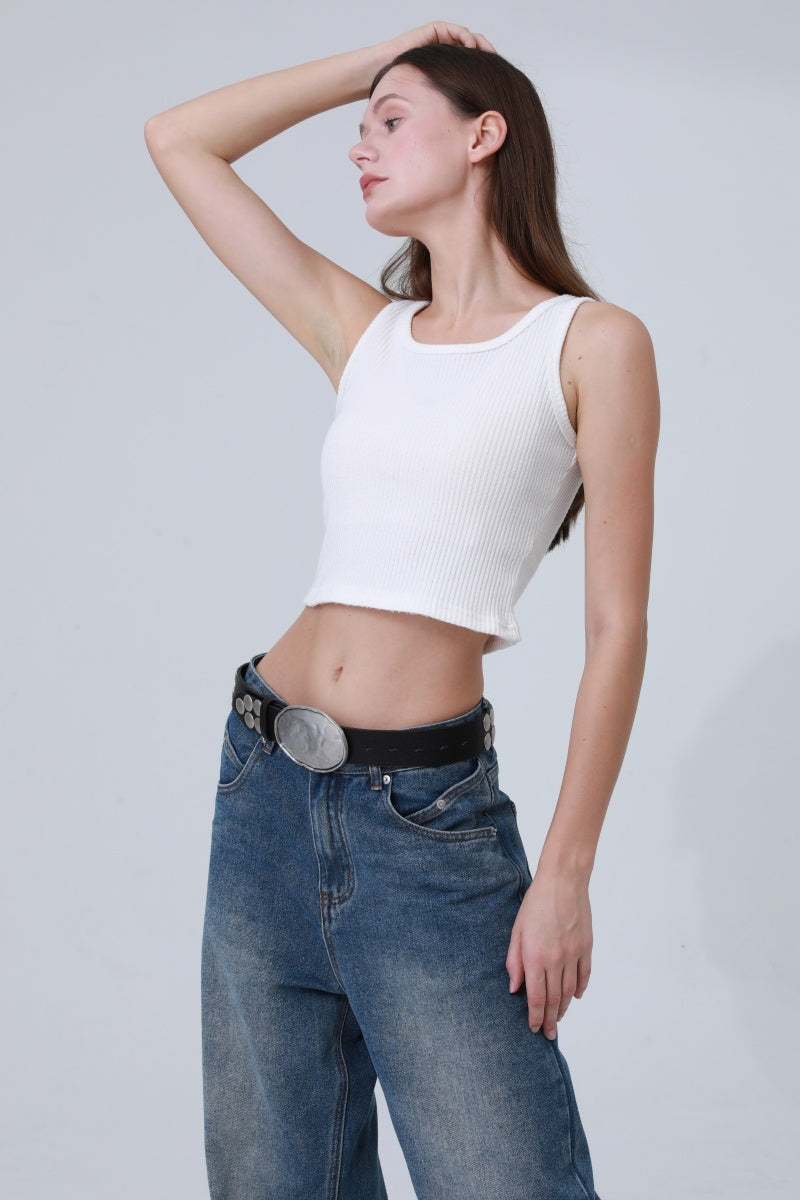 Bold Oval Buckle Belt – Studded Statement Piece