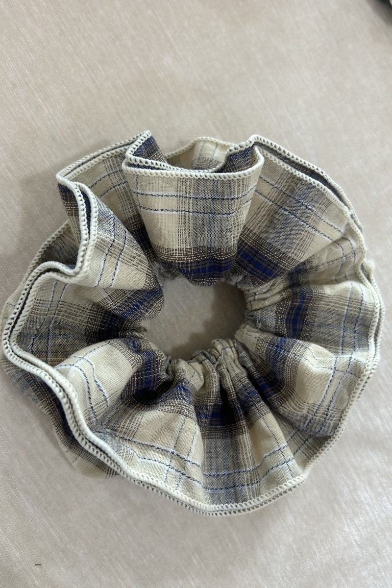 Vintage Stripe Double-Layer Scrunchie – Extra-Large Hair Tie for Women