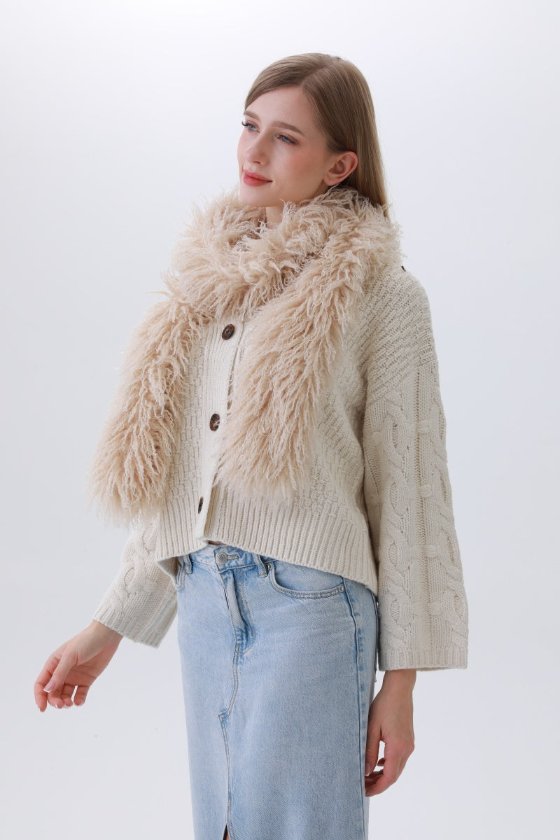 Luxe Feather-Trim Scarf – Plush Winter Elegance ❄️