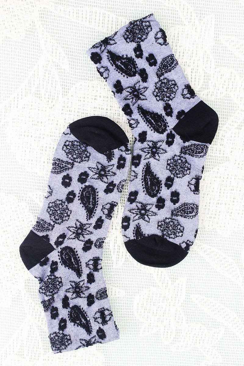 Cashew-Print Socks – Lightweight & Breathable Comfort 🌰🧦