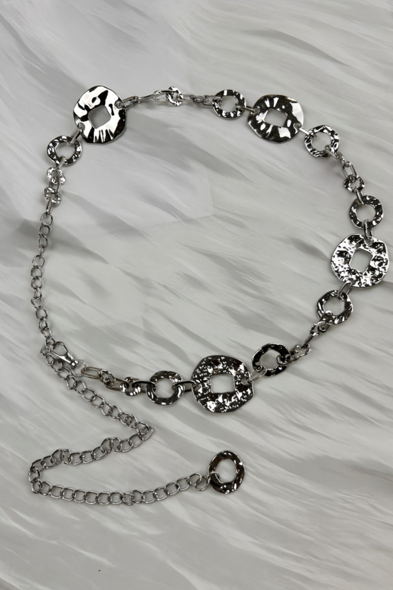 Hollow-Out Disc Waist Chain – Lightweight Metal Accent 🥗