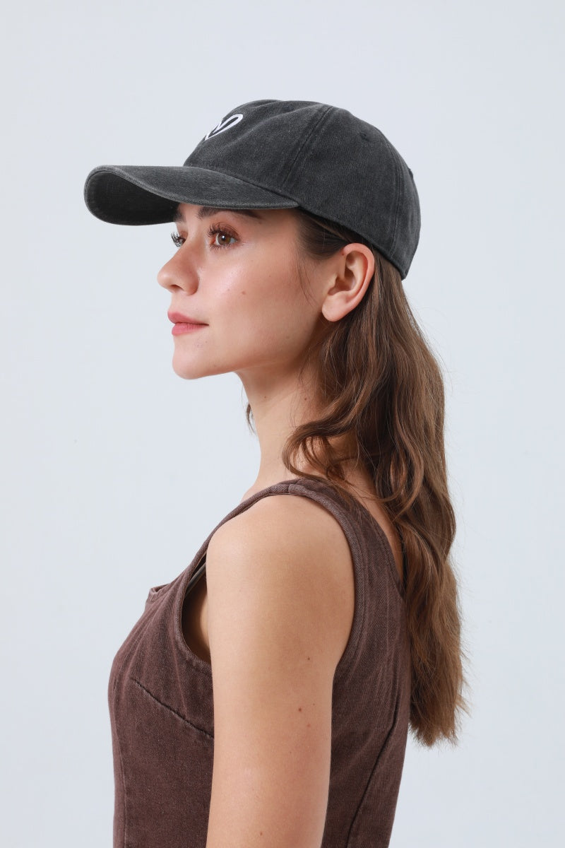 Heart Embroidered Washed Baseball Cap – Adjustable &amp; Vintage ⚾❤️