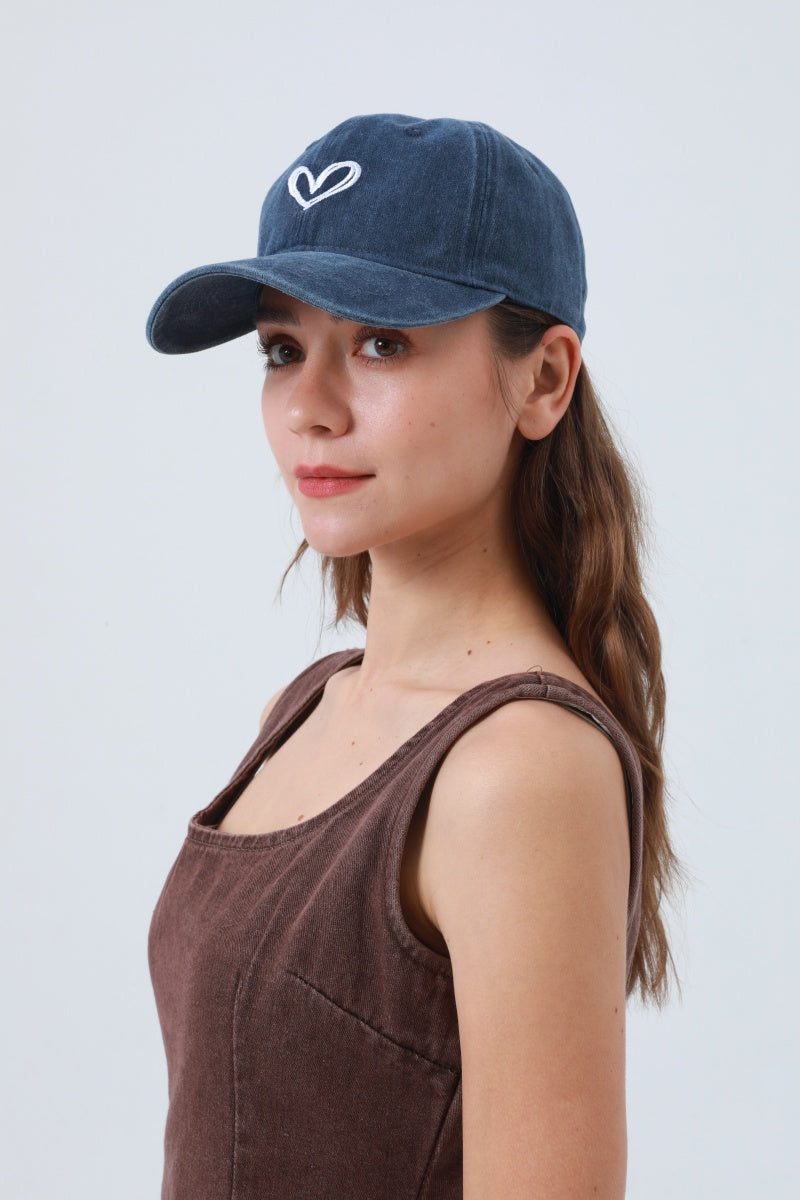 Heart Embroidered Washed Baseball Cap – Adjustable &amp; Vintage ⚾❤️