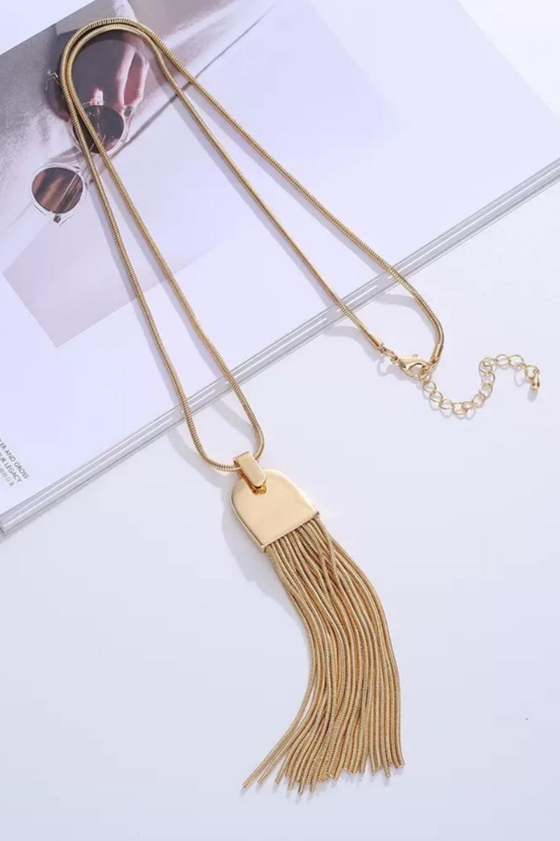 Long Tassel Pendant Necklace - Best Seller for Boutique 💎