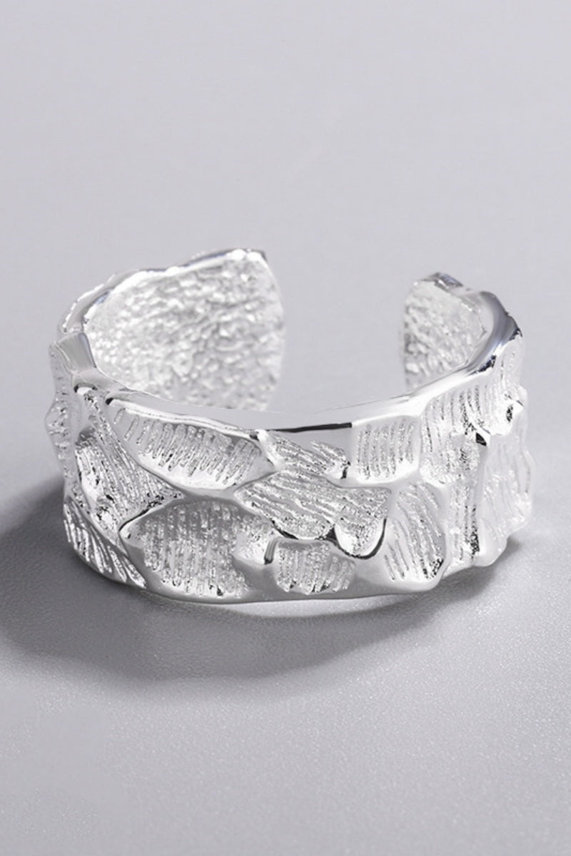 Geometric Nugget Ring – Textured Minimalist Jewelry ✨⛓️