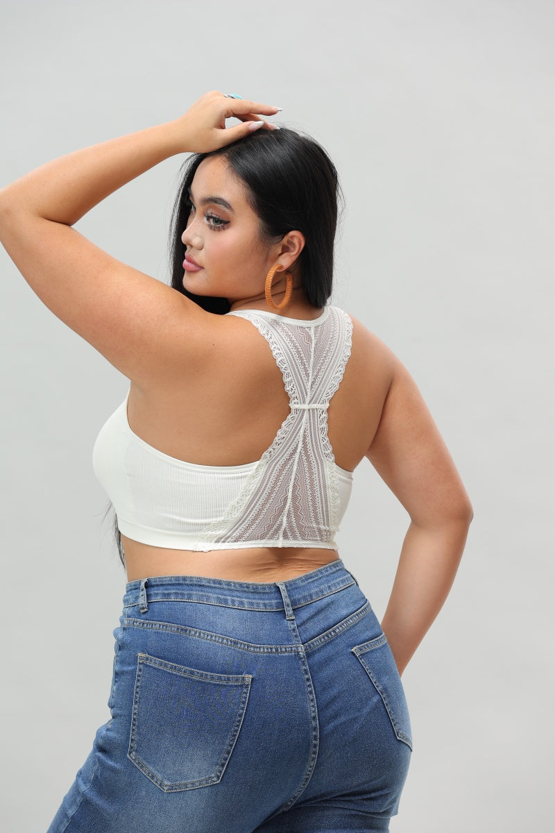 Plus Size Seamless Front Lace Racerback Bralette – Soft Stretch Fit