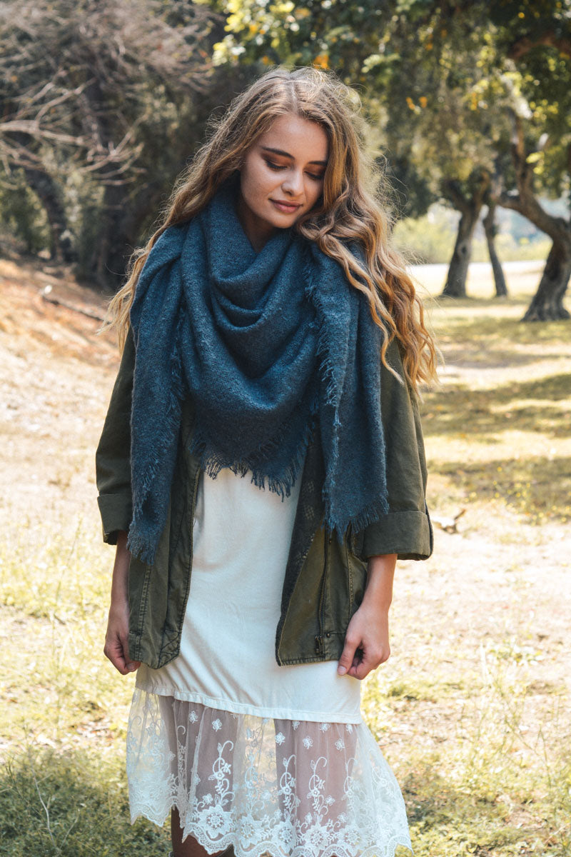 Luxury Mohair Square Scarf – Cozy &amp; Elegant Wrap ❄️🧣